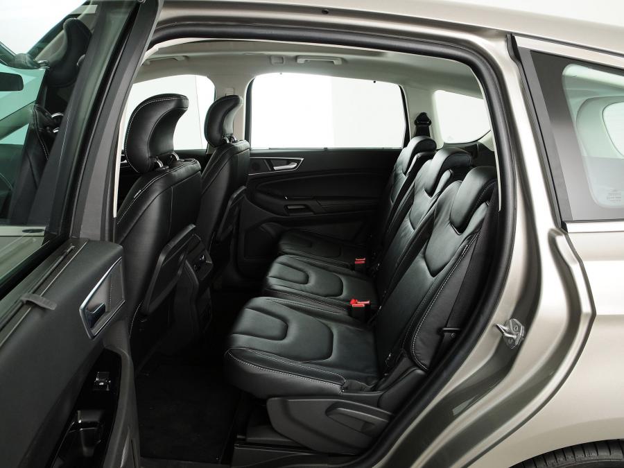  Ford S-Max 2015 года  (фото 17 из 30)